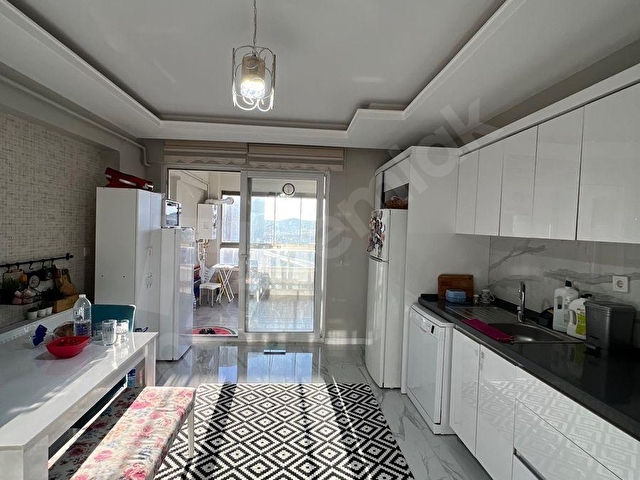 KARAKAYA EMLAKTAN ŞEHİTLİK MAH. 4+1 ARA KAT SATILIK DAİRE - Görsel 11