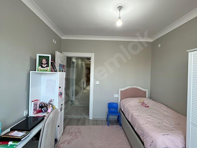 KARAKAYA EMLAKTAN ŞEHİTLİK MAH. 4+1 ARA KAT SATILIK DAİRE - Görsel 23