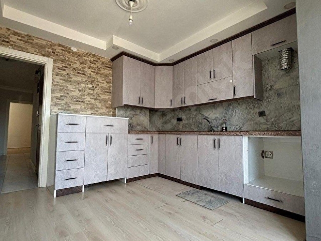 EYMEN EMLAKTAN YİĞİTLER MH. CADDE ÜZERİ SATILIK ARAKAT DOĞALGAZLI DAİRE 🏡 - Görsel 2