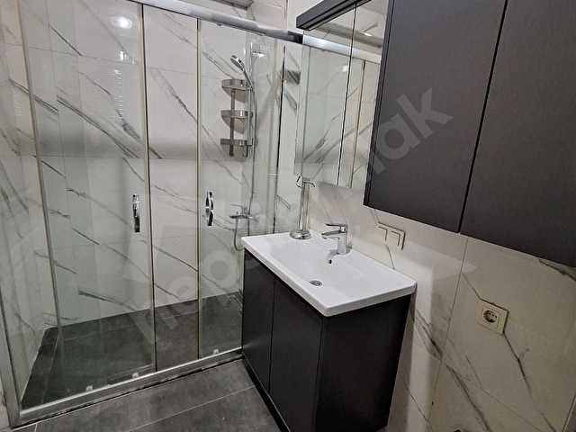 BAHÇELİEVLER SIYAVUŞPAŞA 14 YILLLIK 90 M2 2 ODA 1 SALON 1.KAT - Görsel 4