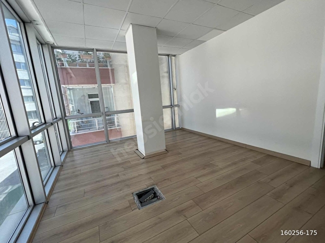 EMLAK TR ÇEKMEKÖYDE HARİKA KONUM 90 m2 OFİS & BÜRO - Görsel 15