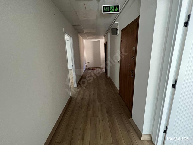 EMLAK TR ÇEKMEKÖYDE HARİKA KONUM 90 m2 OFİS & BÜRO - Görsel 8