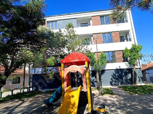 ? ESENTEPE SARIGÜL SOKAKTA PARK MANZARALI FIRSAT DAİRE ?