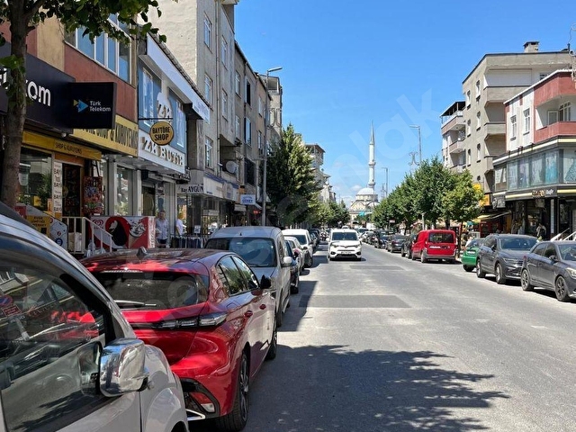 SEFAKÖY İNÖNÜ MAH MASLAK ÇEŞME CAD ÜZERİ DEVREN GİYİM MAĞAZASI - Görsel 15