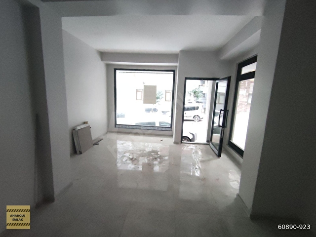 Şirinevlerde sıfır binadan satılık dükkan 24 m2 boş - Görsel 5