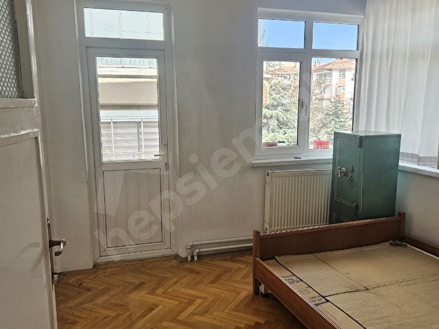 FİKİRLİ EMLAKTAN 3+1 GENİŞ, ÖN GÜNEY CEPHE ARA KAT SATILIK DAİRE - Görsel 7