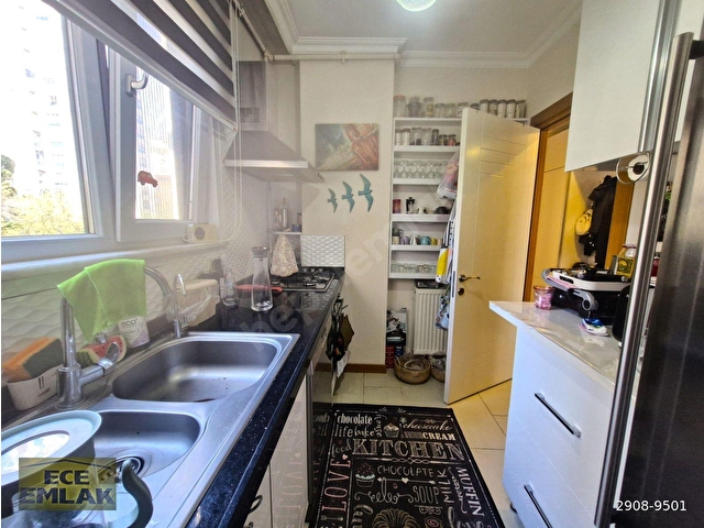 Kozyatağında Prestijli 2+1 Daire: Boş Teslim, Eşsiz Konum! - Görsel 6
