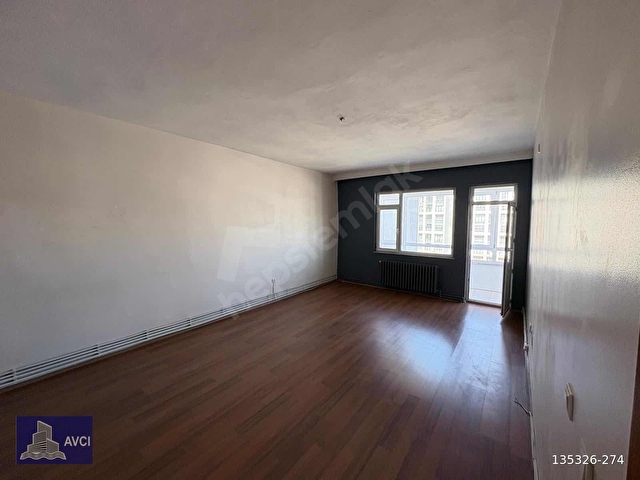 AVCIDAN BEYLİKDÜZÜ METROBÜSE 1 DK DAÇKA SİTESİ 3+1 150M2 NET - Görsel 4