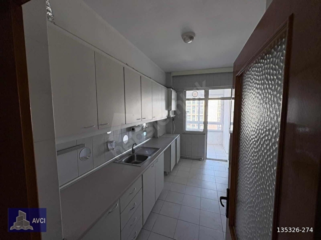 AVCIDAN BEYLİKDÜZÜ METROBÜSE 1 DK DAÇKA SİTESİ 3+1 150M2 NET - Görsel 8