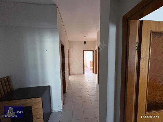 AVCIDAN BEYLİKDÜZÜ METROBÜSE 1 DK DAÇKA SİTESİ 3+1 150M2 NET - Görsel 12