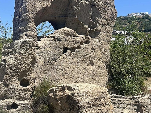 BODRUM KOYUNBABA DA GÜNÜŞKAYA SİT BAHÇELİ TERASLI 200 m2 4/1 - Görsel 5