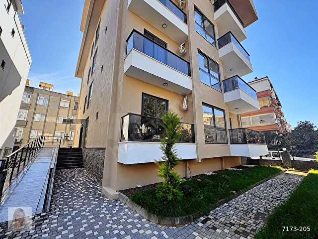 ALANYA MERKEZDE SIFIR BİNADA 1+1 GENİŞ KULLANIŞLI DAİRE - Görsel 17