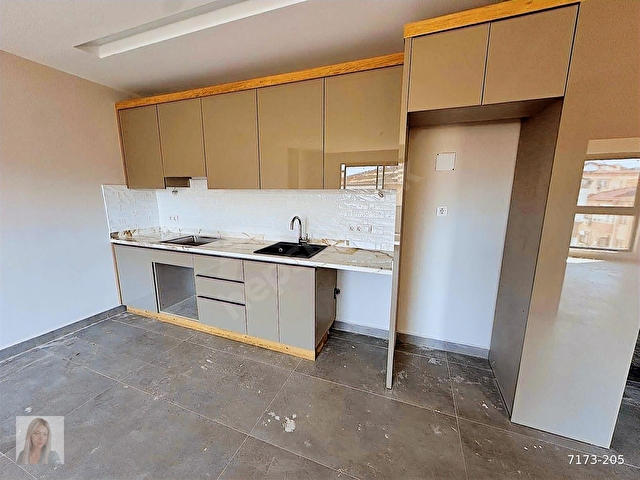 ALANYA MERKEZDE SIFIR BİNADA 1+1 GENİŞ KULLANIŞLI DAİRE - Görsel 8