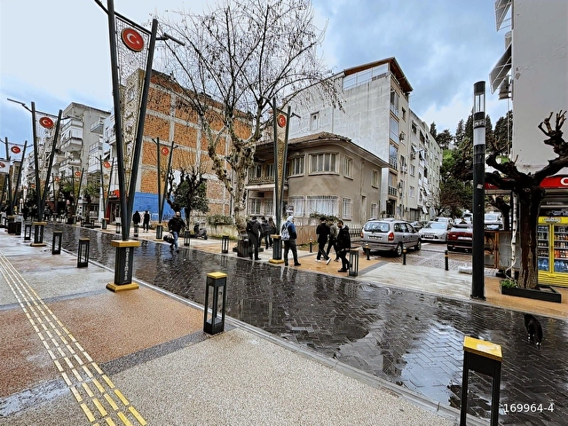 ACİL MENEMEN MERKEZDE LİSE YOLUNDA 3+1 DAİRE ÇOK UYGUN - Görsel 4