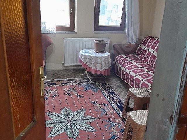 EŞYALI Satılık 1+1 Geniş daire.Kapalı otoparkı, Deposu mevcuttur. - Görsel 3