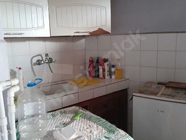 EŞYALI Satılık 1+1 Geniş daire.Kapalı otoparkı, Deposu mevcuttur. - Görsel 13