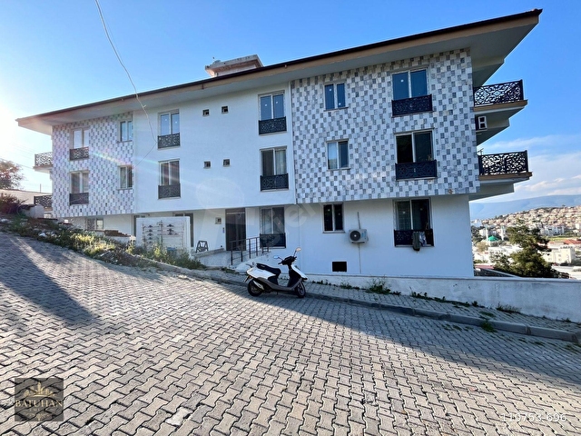 BATUHAN EMLAKTAN GÜLLÜK MERKEZDE DÜZ AYAK GİRİŞLİ YENİ 2+1 - Görsel 2