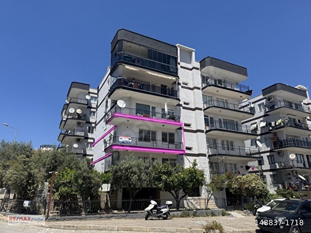 KUŞADASI’NDA KISMİ DENİZ MANZARALI ARA KAT 3+1 DAİRE