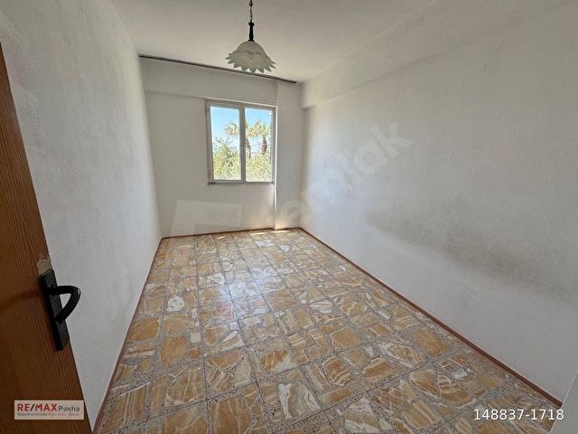 KUŞADASI’NDA KISMİ DENİZ MANZARALI ARA KAT 3+1 DAİRE - Görsel 10