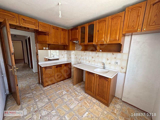 KUŞADASI’NDA KISMİ DENİZ MANZARALI ARA KAT 3+1 DAİRE - Görsel 9