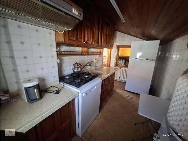 BURÇİN EMLAKTANÇAMLIK TA KİRALIK EŞYAL IKALORİFERLİ DAİRE - Görsel 14