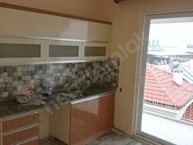 FİNİKE ŞEHİR MERKEZİNDE GENİŞ SATILIK 2+1 DAİRE - Görsel 5