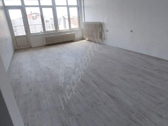 iki Eylül Caddesi üzeri uygun fiyatlı 3+1 daire - Görsel 2