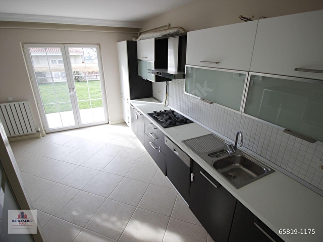 BAHÇEŞEHİR ESTON ŞEHİR DE BÜYÜK BAHÇELİ MANZARALI 3+1 VİLLA - Görsel 23