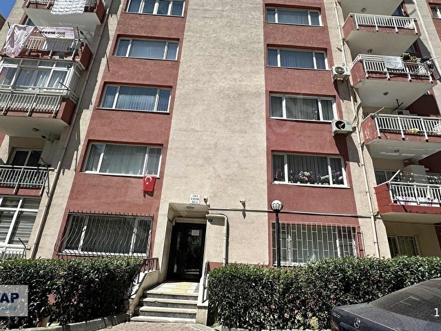 KÖŞKLÜÇEŞMEDE EMLAKBANK KONUTLARINDA SATILIK 3+1 GENİŞ DAİRE