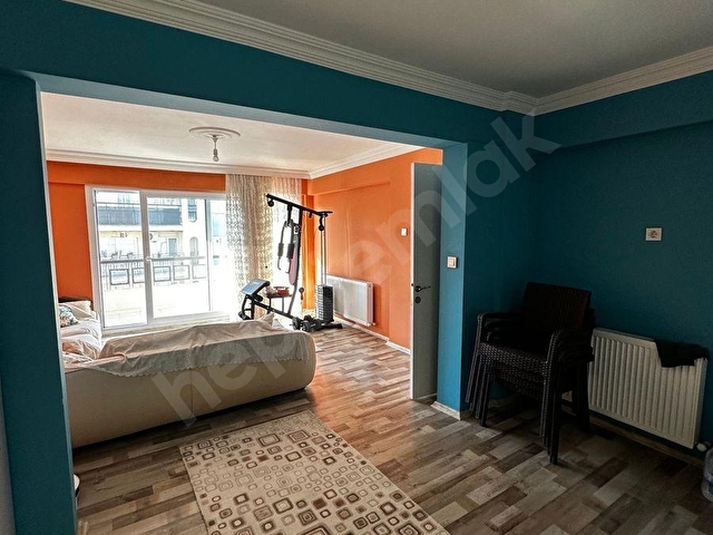 BORNOVA KAZIM DİRİK MAHALLESİ SÜVARİ CADDESİNDE 3+1 DOĞALGAZLI KİRALIK DAİRE - Görsel 3