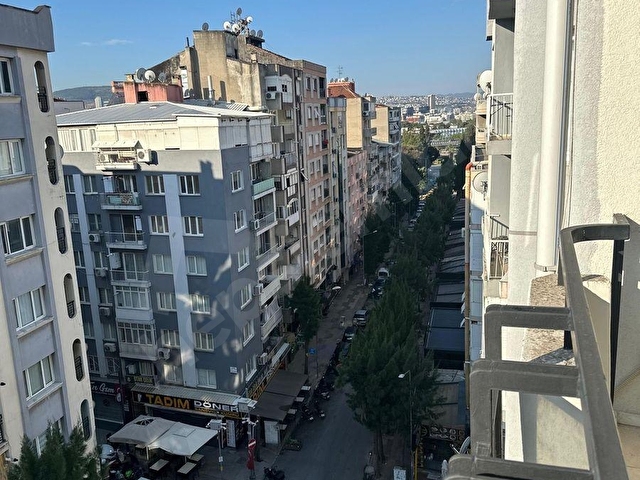 BORNOVA KAZIM DİRİK MAHALLESİ SÜVARİ CADDESİNDE 3+1 DOĞALGAZLI KİRALIK DAİRE - Görsel 19