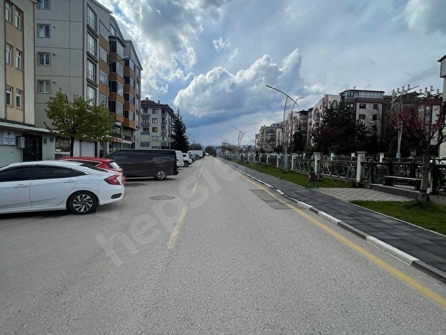 KARŞIYAKA DA MERKEZİ KONUMDA SATILIK 2+1 DAİRE - Görsel 4
