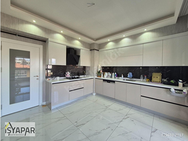 YAZIR MAHALLESİNDE SİTE İÇİ 4+1 3 CEPHE 200 M2 LÜKS SATILIK DAİRE - Görsel 14