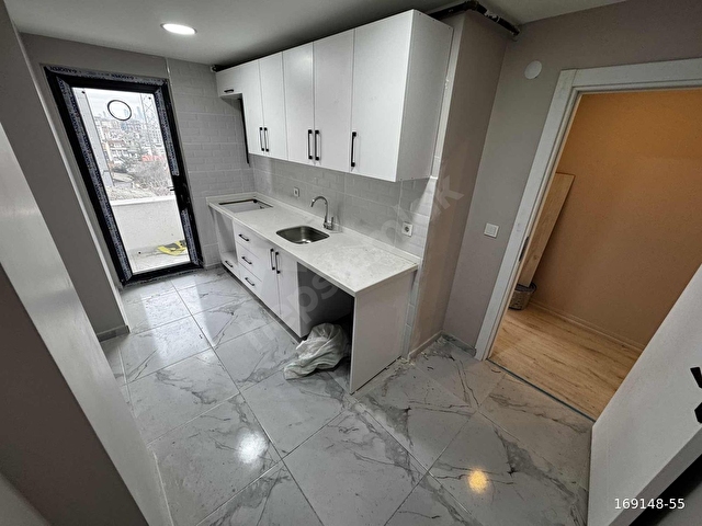 AKŞEMSETTİN METRO 3 DK SIFIR LÜX YERDEN ISITMA 2.KAT 2+1 7.000TL - Görsel 13