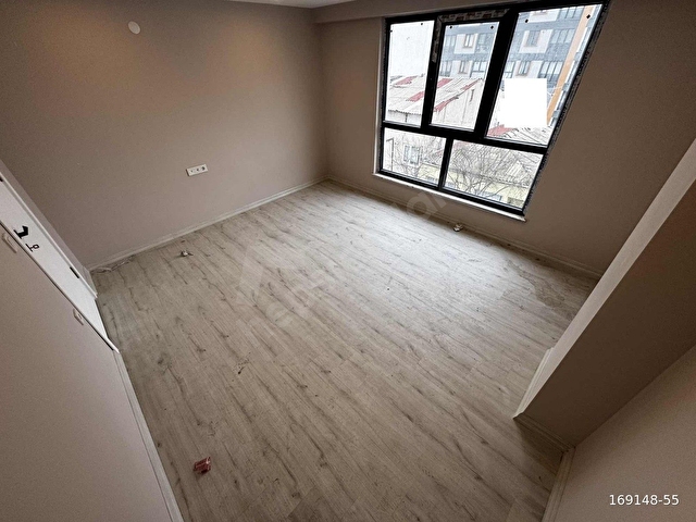 AKŞEMSETTİN METRO 3 DK SIFIR LÜX YERDEN ISITMA 2.KAT 2+1 7.000TL - Görsel 3
