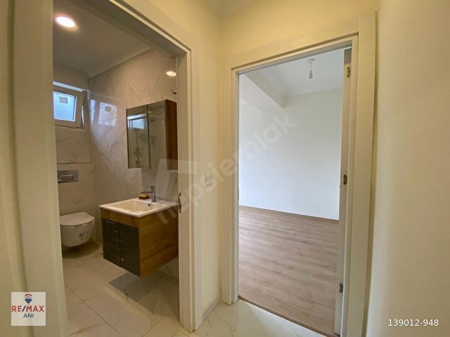 Üsküdar Bahçelievler De Sıfır Merkezi Konumlu 2+1 Kiralık Daire - Görsel 16