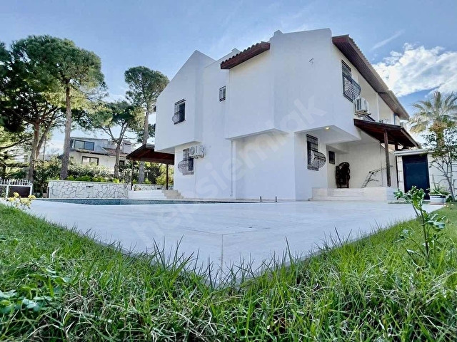 Çeşme Ilıca Altunus kiralık müstakil havuzlu 5 + 1 villa - Görsel 2