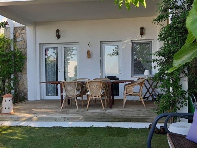 Gumusluk Koyunbaba Mevkii 1 1 Satilik Manzarali Bahce Kati Daire 116579 35 Hurriyet Emlak