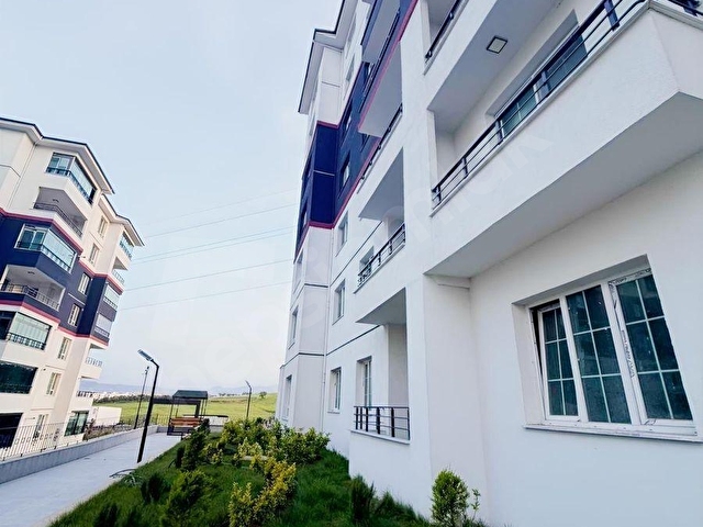 ZİRVE EMLAKTAN SATILIK LÜKS DAİRE SİTE İÇİNDE - Görsel 4