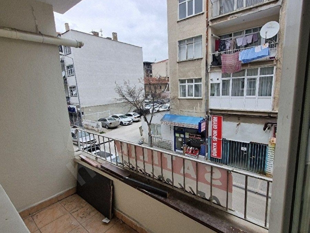 HAKTAN EMLAKTAN MERKEZDE KOSEBASI GENIS 3+1 DAIRE - Görsel 2