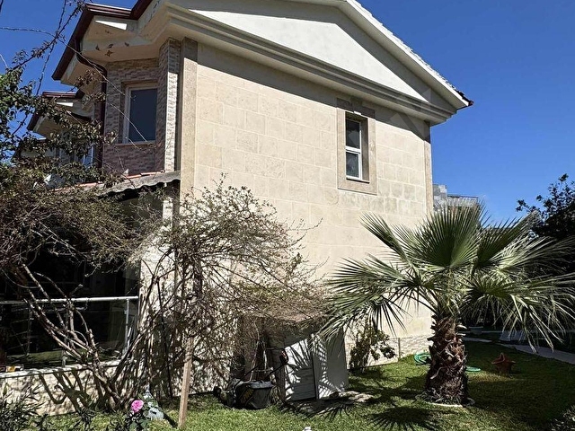 BEHRE EMLAKtan DENİZE 50 METRE FUL EŞYALI VİLLA