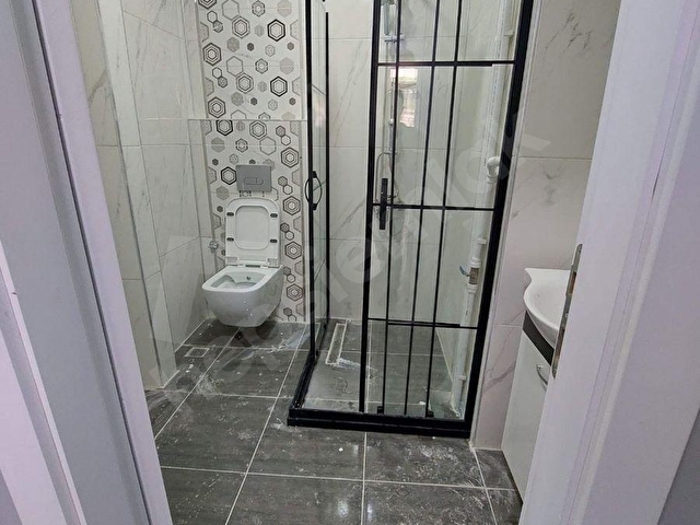 GARDENDEN 7.CADDE YAKINI YAPILI 1.KAT KONUMUNDA ÖN CEPHE  3+1 DAİRE - Görsel 8