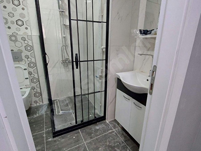 GARDENDEN 7.CADDE YAKINI YAPILI 1.KAT KONUMUNDA ÖN CEPHE  3+1 DAİRE - Görsel 10