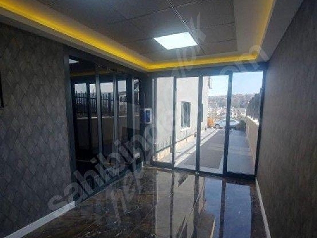 BEYSU EVLERİ KARŞISI FULL EŞYALI BÜYÜKTİP BALKONLU SETAŞ SUİT TE 1+1 - Görsel 2