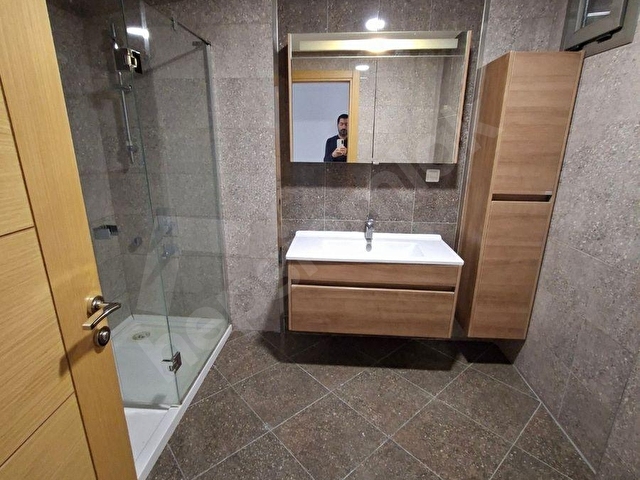 İZMAX-4 DEN  SİTE  İÇİ YÜZME HAVUZLU  MODERN LÜX ÇİFT BANYO - Görsel 8