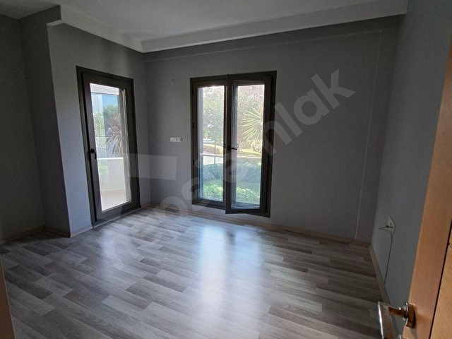 İZMAX-4 DEN  SİTE  İÇİ YÜZME HAVUZLU  MODERN LÜX ÇİFT BANYO - Görsel 11