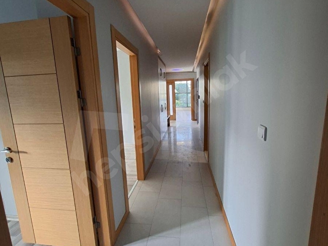 İZMAX-4 DEN  SİTE  İÇİ YÜZME HAVUZLU  MODERN LÜX ÇİFT BANYO - Görsel 19