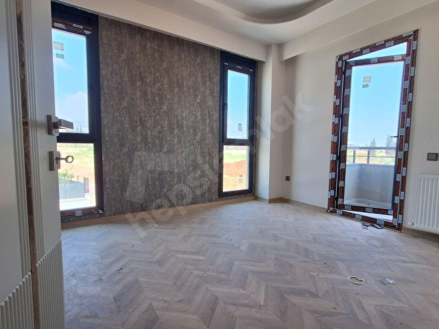 YENİŞEHİRDE ÖZEL TASARIMLI KİRALIK 2.5+1 DAİRE - Görsel 26