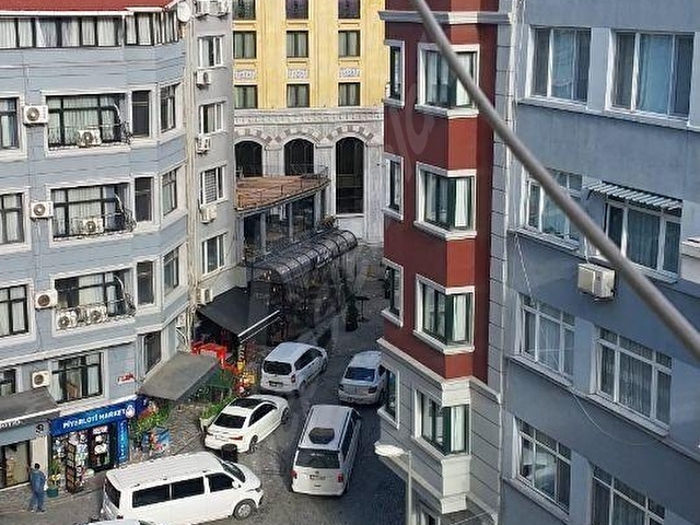 SULTANAHMETTE SATILIK DENIZ MANZARALI ASANSÖRLÜ 3+1 DAİRE - Görsel 19