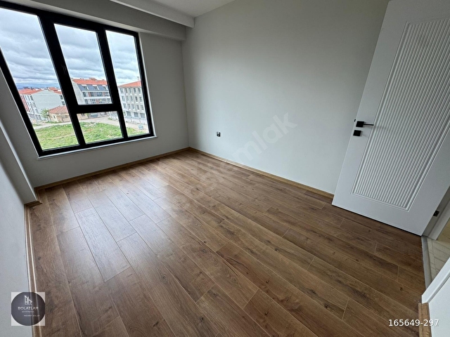 ÇAMLICADA TAPUYA İŞLİ ÖZEL GARAJLI KÖŞE CEPHE EBV. BANYOLU 3+1 - Görsel 14